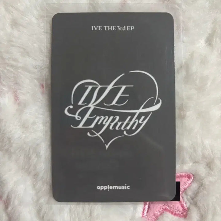 [BUNJANG] IVE EMPATHY Apple Music Wonyoung Lucky Draw Photocard POB / 아이브 엠파시 애플뮤직 장원영 특전포토카드미공포럭키드로우럭드위드뮤이서레이리즈유진가을싸포사웨헬로라이브