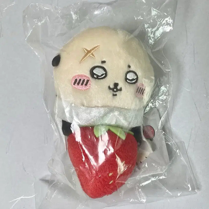 [BUNJANG] Chiikawa Racco Strawberry "Monjaku" Plush Doll / 치이카와 데스크탑 딸기 랏코 먼작귀 인형 누이 마코
