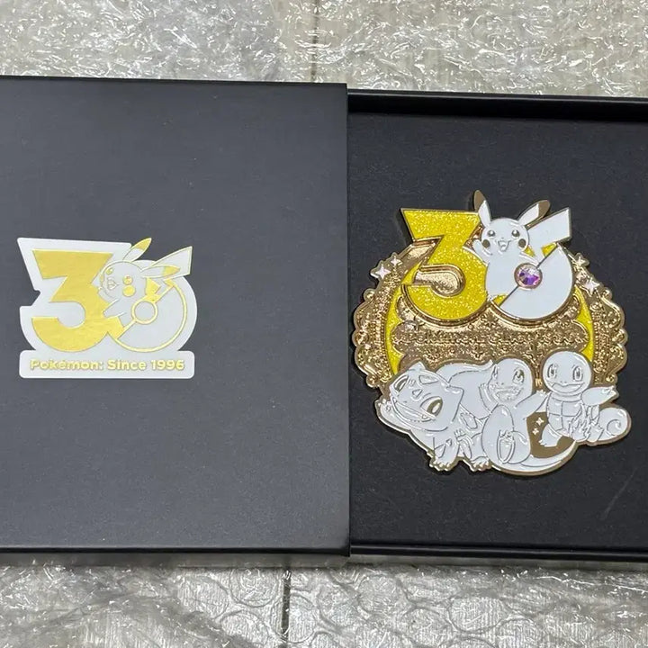 [BUNJANG] Pokemon 30th Anniversary Badge Bundle / 포켓몬스터 30주년 뱃지 3월 4월 일괄