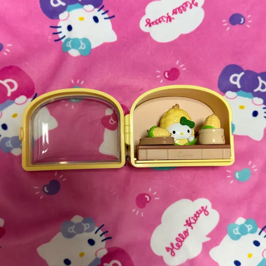 [BUNJANG] Sanrio Vegetable Figure (Corn Hello Kitty) / 산리오 야채 피규어 (옥수수 헬로키티)