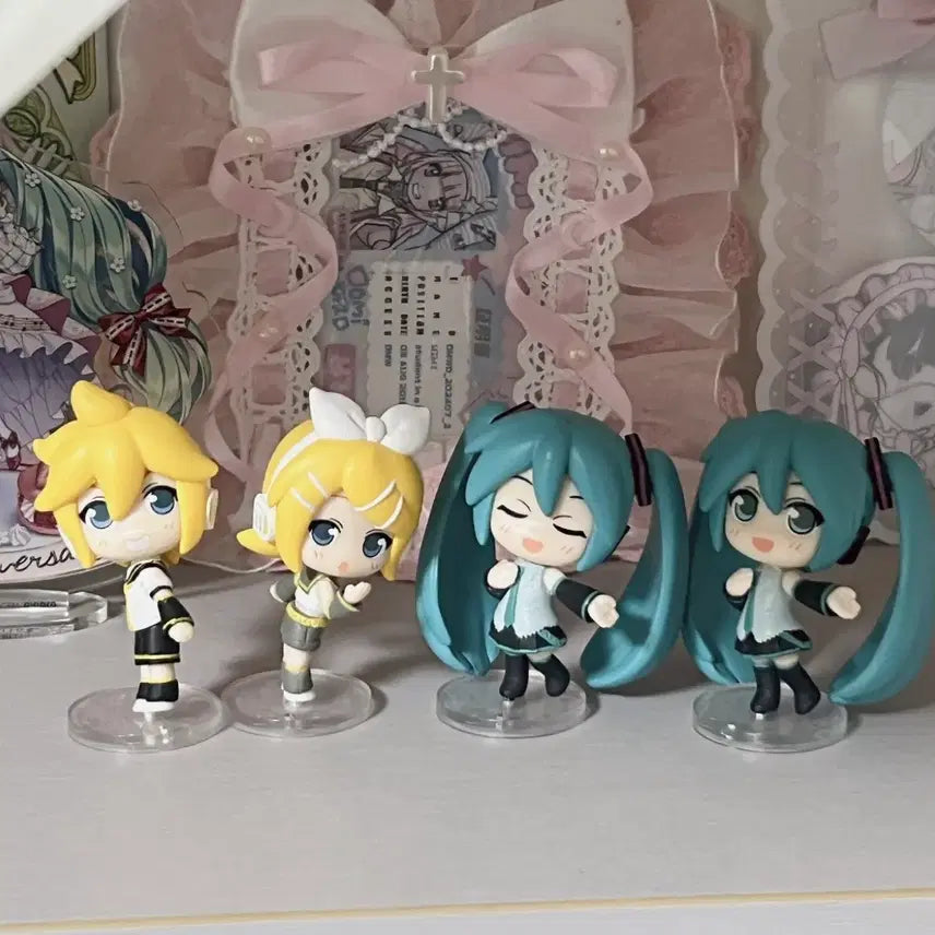 [BUNJANG] Hatsune Miku Kagamine Rin Len Kocchimuite Here Look Gacha Figure / 하츠네 미쿠 카가미네 린 렌 콧치무이테 여기를 봐 가챠 피규어