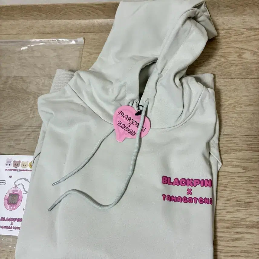[BUNJANG] BLACKPINK x Tamagotchi Collaboration Hoodie Light Gray M / 블랙핑크 x 다마고치 후드 라이트 그레이 M