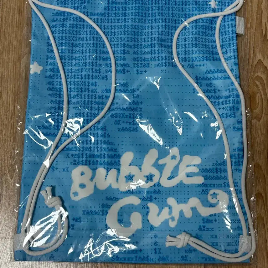 [BUNJANG] NewJeans Hanni Gym Bag / 뉴진스 하니 짐색
