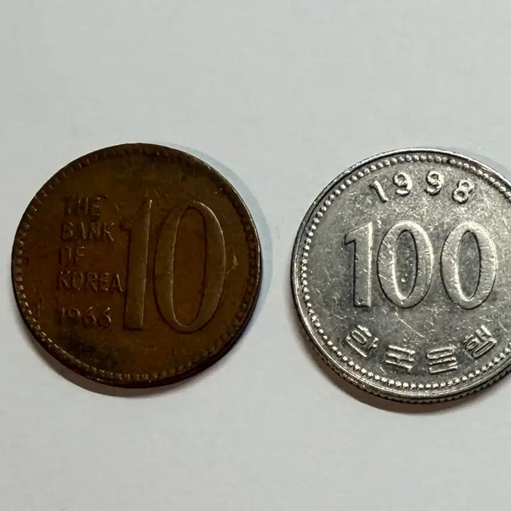 [BUNJANG] 1966 10 Won Coin &amp; 1998 100 Won Coin / 1998년 백원, 1966년 십원 동전 팝니다