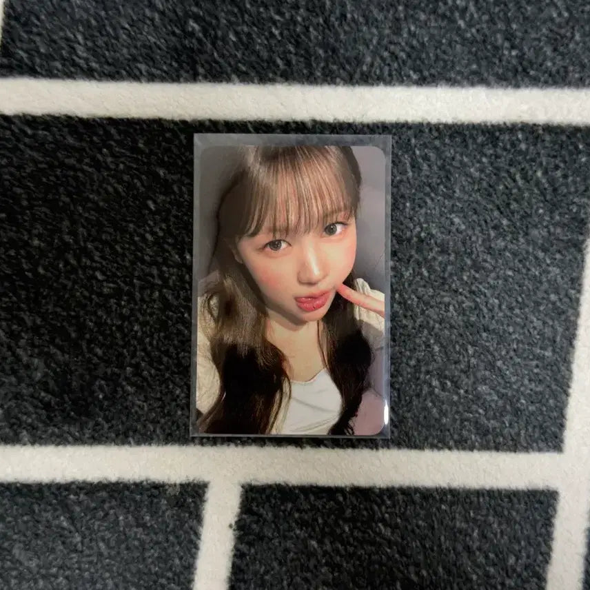 [BUNJANG] Hats to Hearts Ye-on Hello Live Lucky Draw Photocard / 하투하 레몬탱 포카 미공포 하츠투하츠 예온 헬로라이브 럭드 미공포