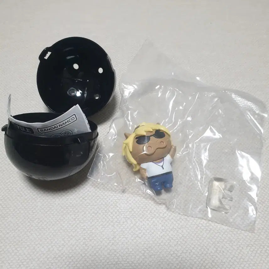 [BUNJANG] Crayon Shin-chan Gal Gacha Buriburi Figure / 짱구 갸루 가챠 부리부리 판매