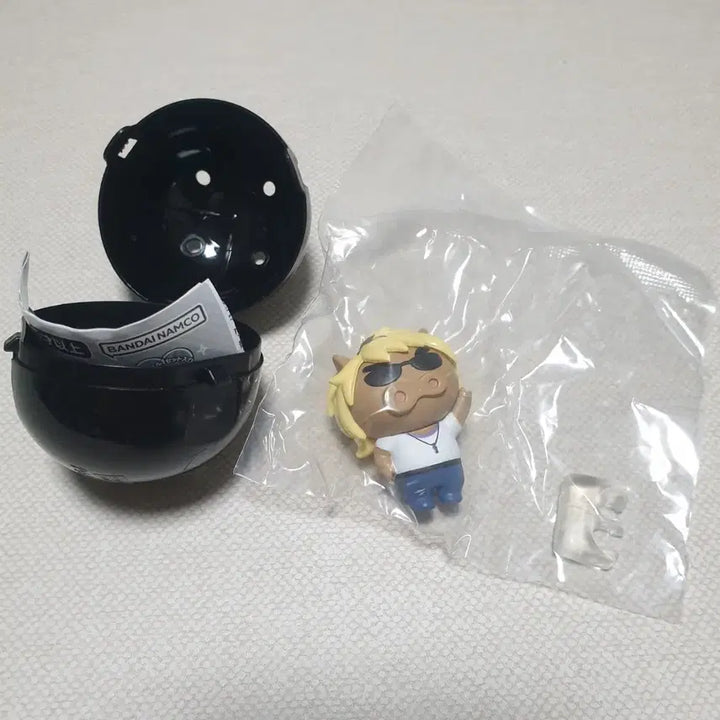 [BUNJANG] Crayon Shin-chan Gal Gacha Buriburi Figure / 짱구 갸루 가챠 부리부리 판매