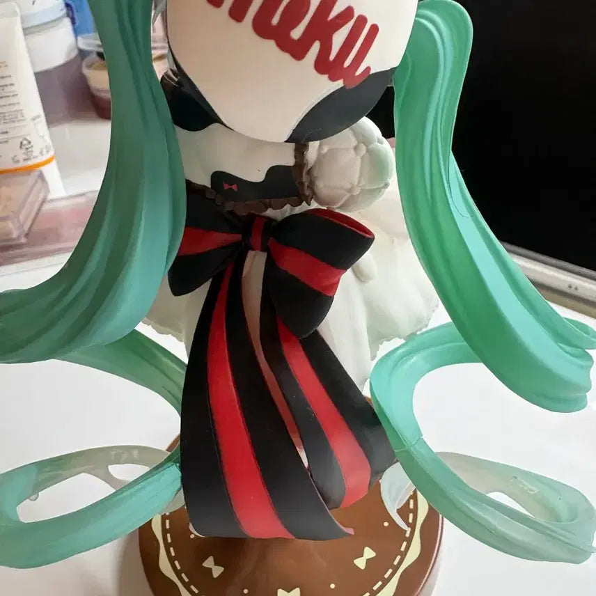 [BUNJANG] Hatsune Miku Tirol Choco Figure / 하츠네 미쿠 티롤 초코 피규어