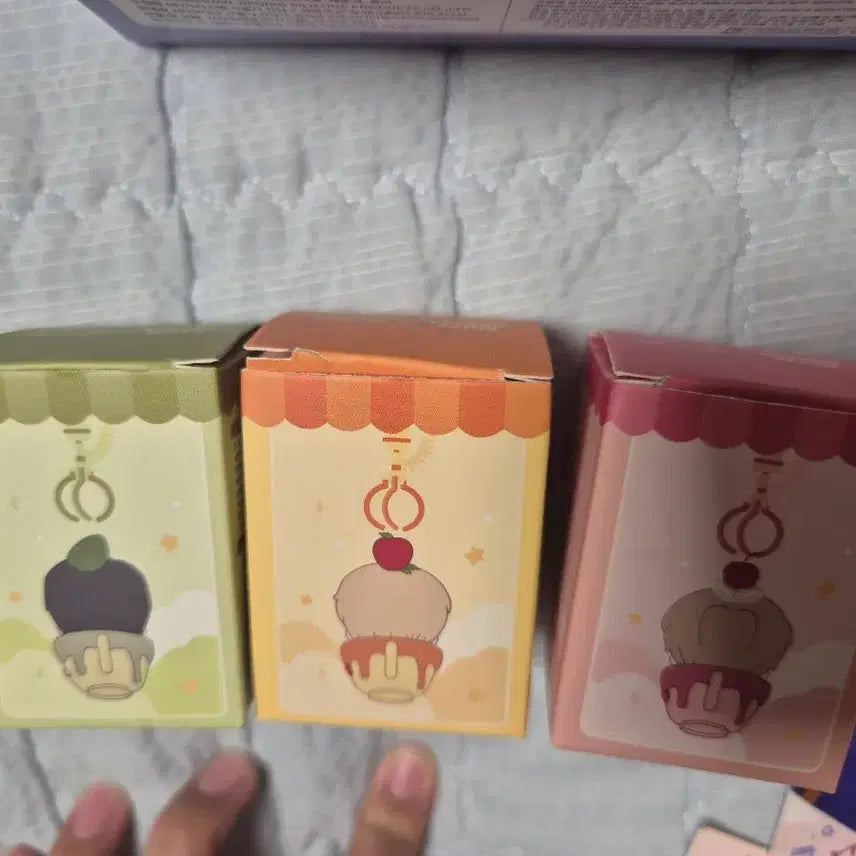 [BUNJANG] Demojuk Ediya Figure Magnet, Slogan, and Complete Photocard Set / 데못죽 이디야 피규어 마그넷.슬로건 +포토카드 전종