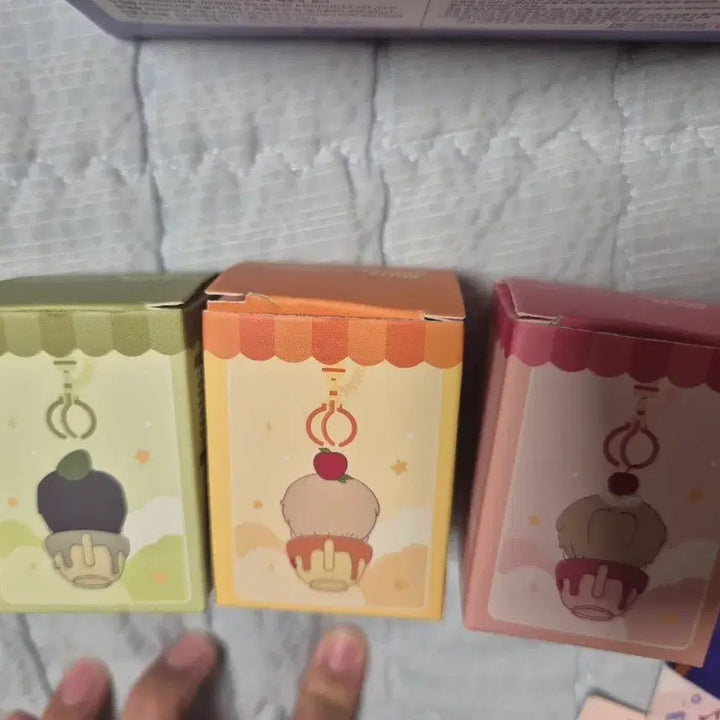 [BUNJANG] Demojuk Ediya Figure Magnet, Slogan, and Complete Photocard Set / 데못죽 이디야 피규어 마그넷.슬로건 +포토카드 전종