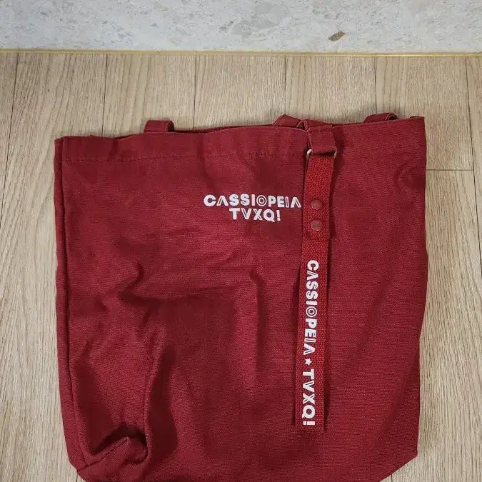 [BUNJANG] TVXQ! Cassiopeia Crimson Canvas Eco Bag / [공식] 동방신기 카시오페아 붉은색 캔버스 에코백 (사용감 감안 저렴히 정리)
