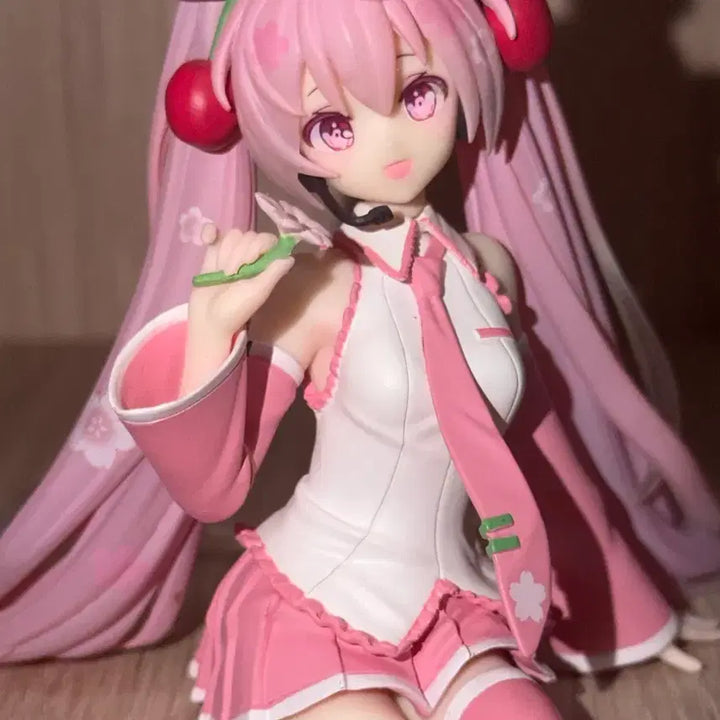 [BUNJANG] Furyu Sakura Miku 2024 Noodle Stopper Figure / 급처) 후류 사쿠라 미쿠 2024 누들스토퍼 피규어