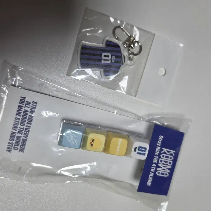 [BUNJANG] Stray Kids Felix Karma Spotify Uniform Keycap Keyring Bundle Set / 카르마 스키즈 스트레이키즈 팝업 뽁아리 필릭스 키캡키링 스포티파이 유니폼키링 용복이