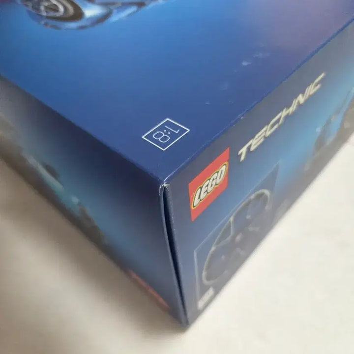 [BUNJANG] LEGO Technic Bugatti Chiron 42083 New / 레고 테크닉 부가티 시론 42083 새제품 팝니다.