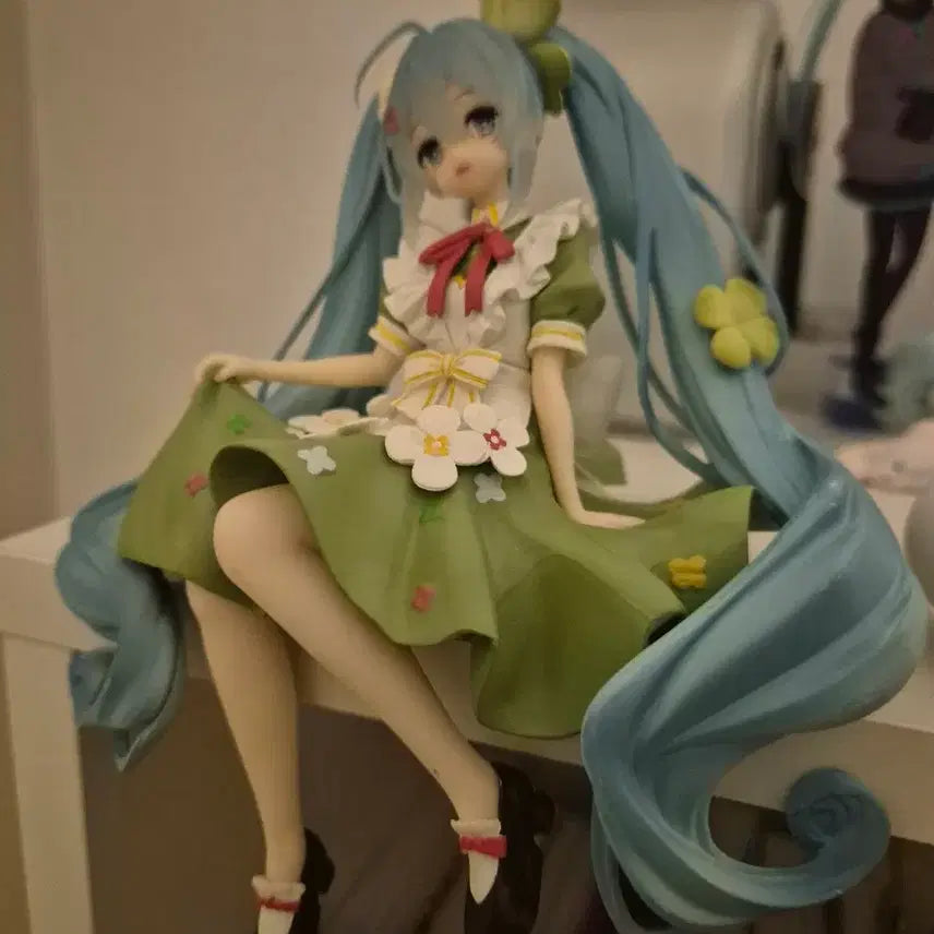 [BUNJANG] Miku Lucky Clover Figure / 미쿠 피규어