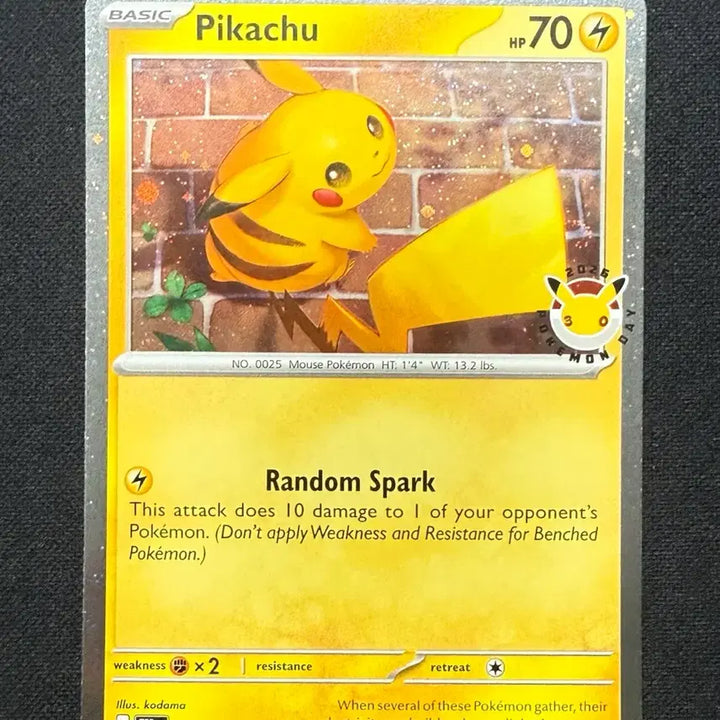 [BUNJANG] Pokemon TCG North American 30th Anniversary Pikachu Card (051/162) / [싱글카드] 포켓몬카드 북미판 30주년 피카츄 팝니다 (051/162)