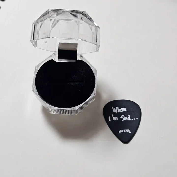 [BUNJANG] P1Harmony Theo Sad Song Backstage Guitar Pick / 피원하모니 테오 새드송 역조공 기타 피크