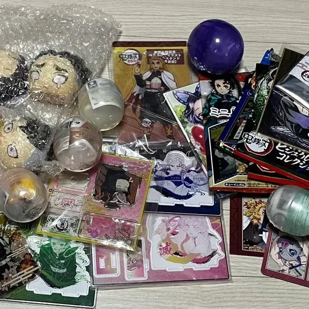 [BUNJANG] Demon Slayer Goods Bundle Set / 귀멸의 칼날 굿즈 일괄판매