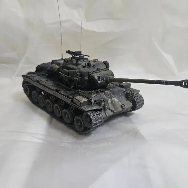 [BUNJANG] M26 Pershing 1/35 Scale Tank Model Kit (Completed) / 급처 M26 퍼싱 1/35 프라모델 완성작 처분
