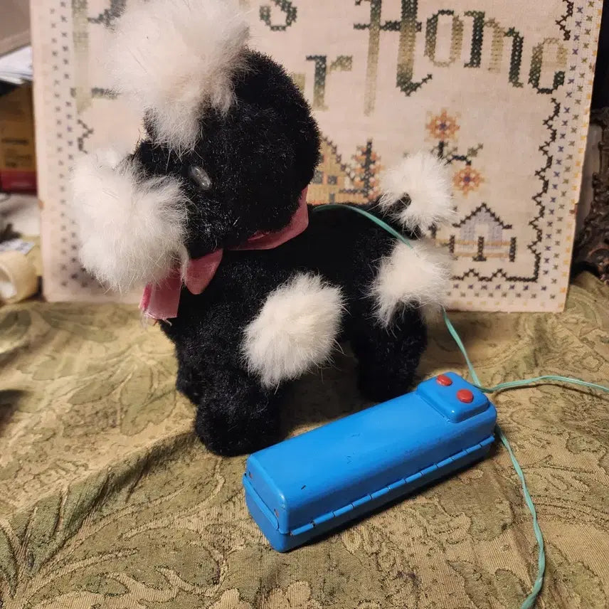 [BUNJANG] Vintage 1950s-1960s Poodle Pipi Remote Control Toy / 1950~1960년대 일본에서 제작된 빈티지 유선 리모컨 작동 완구인 푸들 피피.미국이나 유럽으로 수출. 기장20cm 높이21cm
