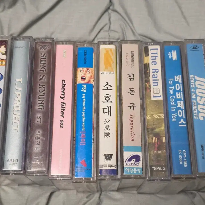 [BUNJANG] Cassette Tape Bundle Set (20 Official + 28 Blank) / 카세트 테이프 일괄판매
