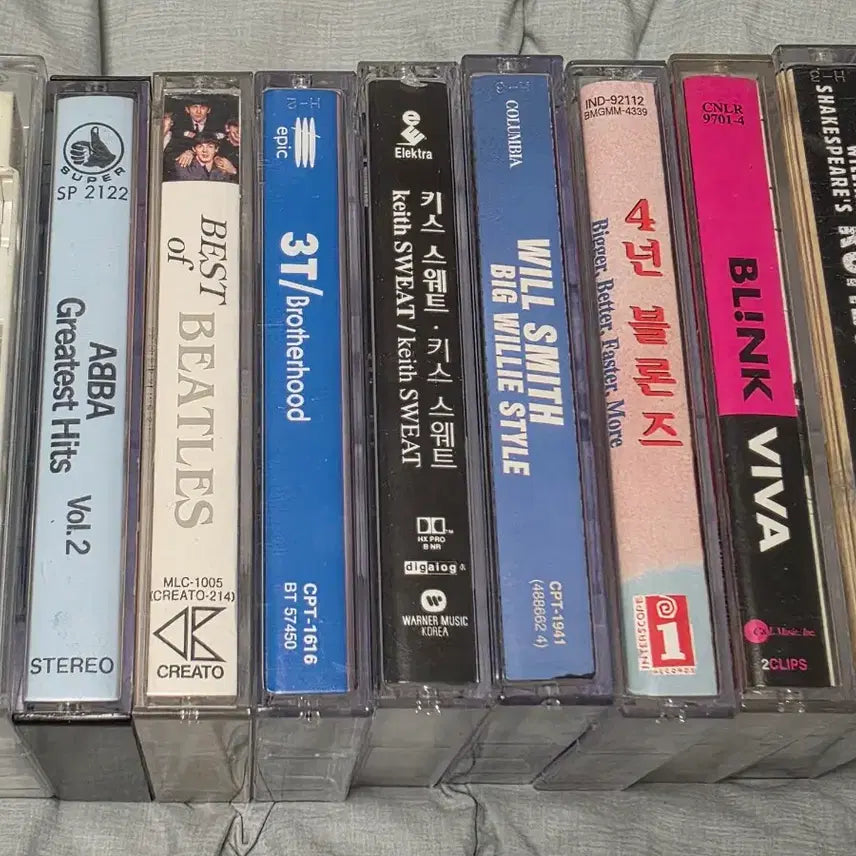 [BUNJANG] Cassette Tape Bundle Set (20 Official + 28 Blank) / 카세트 테이프 일괄판매