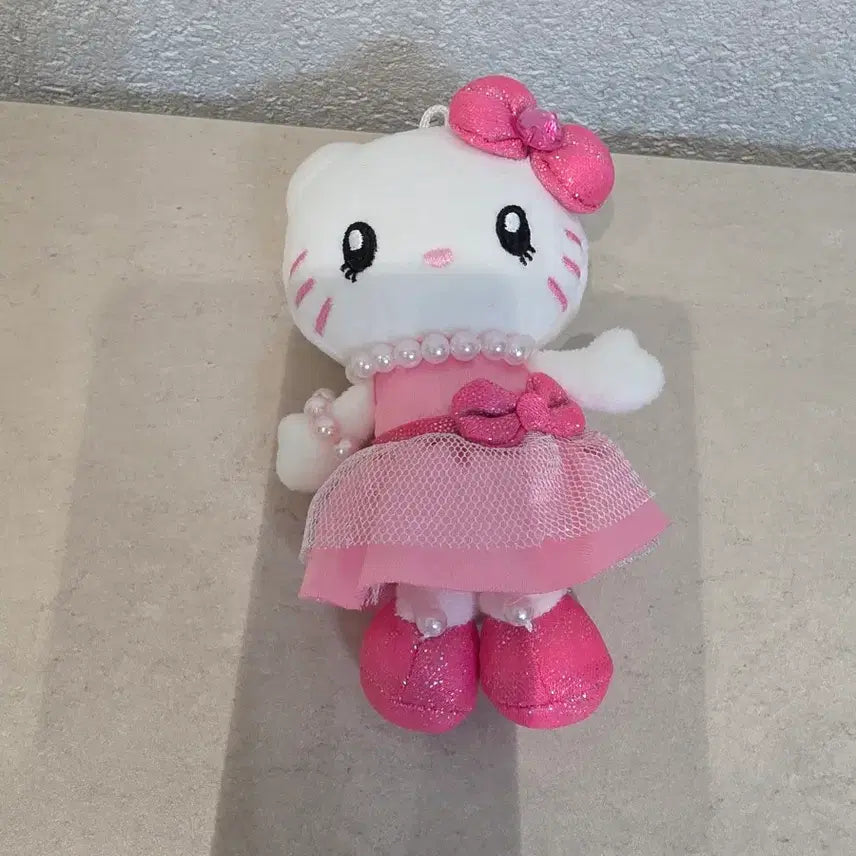 [BUNJANG] Universal Studios Japan Kitty Plush / 키티 유니버셜 인형