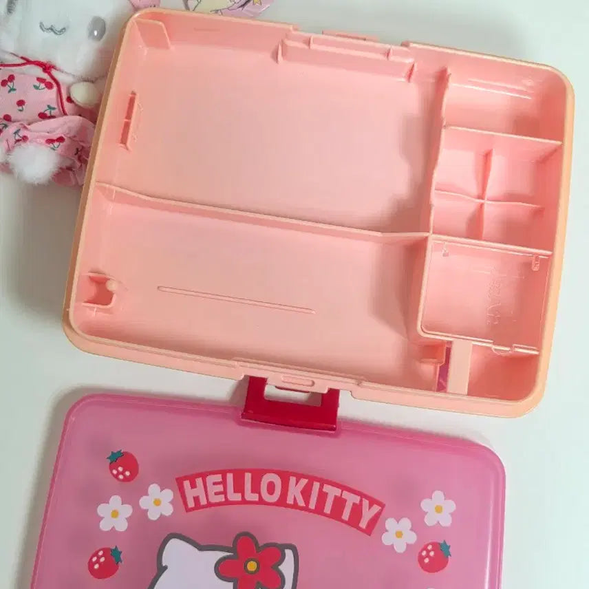 [BUNJANG] Classic Kitty Strawberry Kitty Cash Storage Box Case / 고전키티 딸기키티 캐시 보관함 케이스