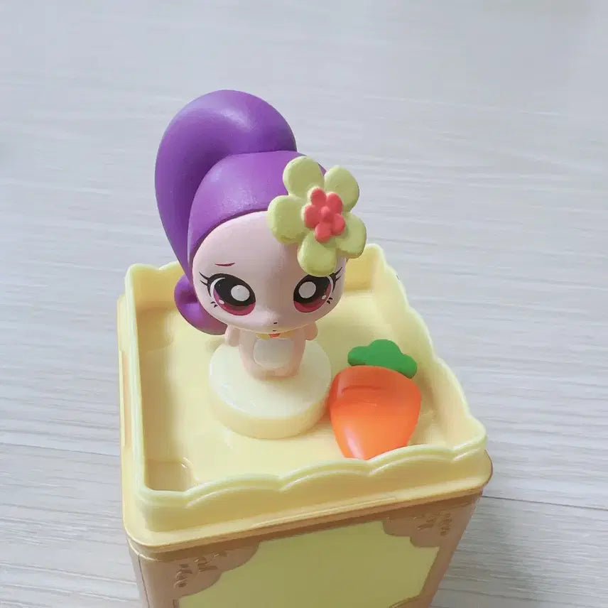 [BUNJANG] Boo-Kking Character Figure with Storage Box / 부끄핑 피규어