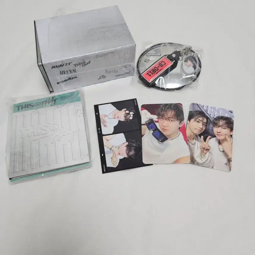 [BUNJANG] Stray Kids Changbin This &amp; That Limited Edition Truck Version Unsealed Album with Photocard, Mirror, and Keychain / 창빈 세트/ 스트레이키즈 this&amp;that 디스앤댓 한정반 트럭 버전 개봉 앨범 창빈 한 투리라차 유닛 투컷 2컷 포카 거울 키링