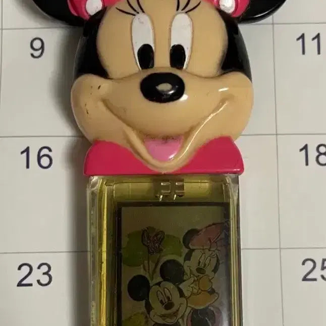 [BUNJANG] Vintage Disney Mickey &amp; Minnie Mouse Solar Powered Keychain / 고전문구 빈티지 옛날 디즈니 미키 미니마우스 태양광 키링