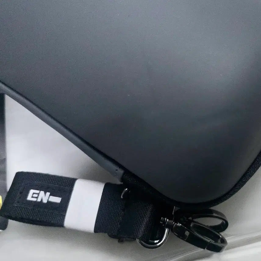 [BUNJANG] ENHYPEN Light Stick Case / 엔하이픈 응원봉 케이스 ENHYPEN LIGHT STICK CASE