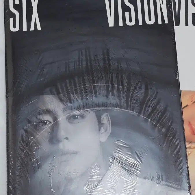 [BUNJANG] B.A.P Jung Daehyun Sixvision Photobook / 비에이피 정대현 식스비전 포토북 양도합니다