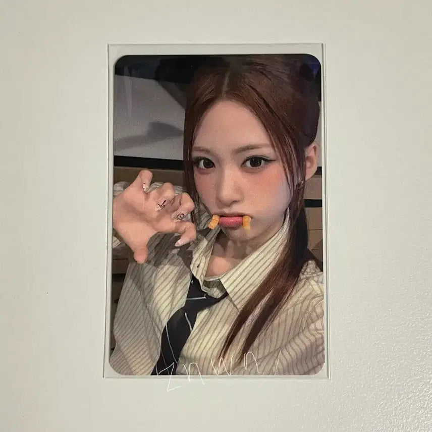 [BUNJANG] RESCENE Jenna Plus Chat Lucky Draw Photocard / 리센느 제나 플러스챗 새우깡 미공포 포토카드 포카 판매