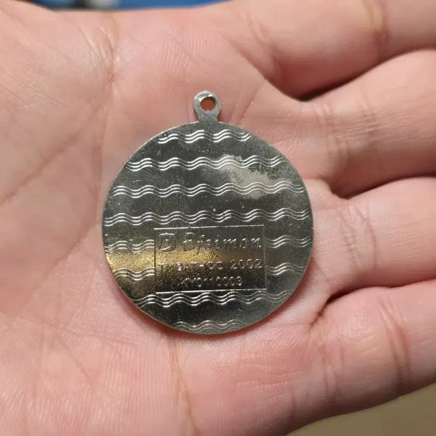 [BUNJANG] Vintage 2004 Athens Olympics Commemorative Medal Pendant / 빈티지 2004 아테네 올림픽 기념 메달 펜던트