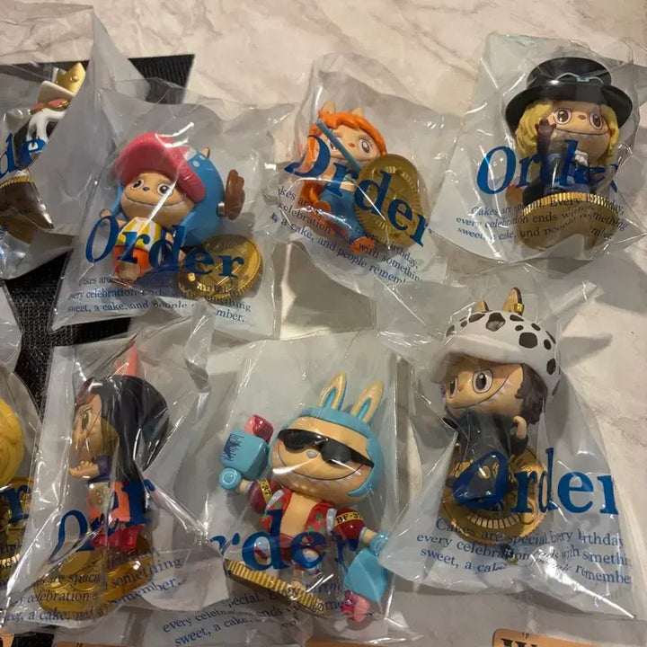 [BUNJANG] Pop Mart One Piece Labubu Collaboration Limited Edition Figure Full Set (12 Types) / 팝마트 원피스 라부부 일괄 콜라보 한정판 피규어 전세트12종 루피 조로 상디 쵸파 로우 라부부 피규어 풀세트