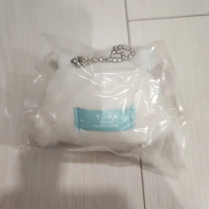 [BUNJANG] Chiikawa Momonga Bell Keychain / 치이카와 모몽가 방울 키링
