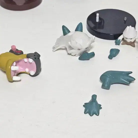 [BUNJANG] Pokemon 3D Book Figure Hamadon, Abomasnow Evolution Set (Discontinued) / 단종품,일괄판매3만)포켓몬스터 입체도감 피규어 하마돈,눈설왕 진화세트 중고품