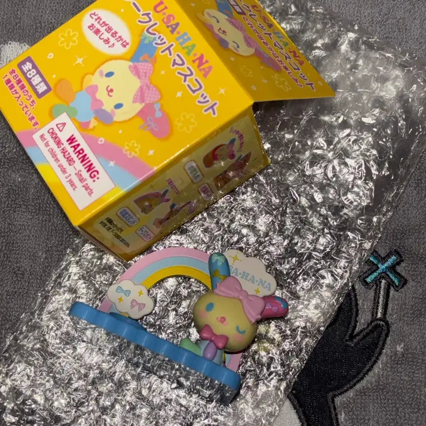 [BUNJANG] Usahana Birthday Series Random Figure Pen Stand / 우사하나 생일 시리즈 랜덤 피규어 펜스탠드