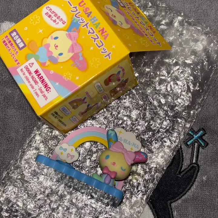 [BUNJANG] Usahana Birthday Series Random Figure Pen Stand / 우사하나 생일 시리즈 랜덤 피규어 펜스탠드