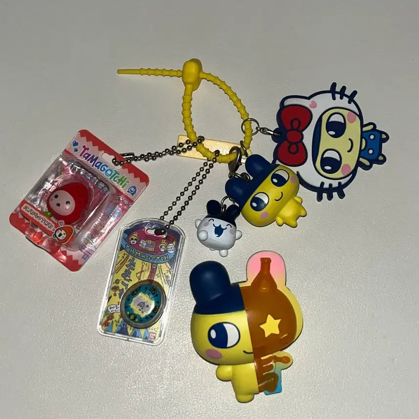 [BUNJANG] Tamagotchi Mamechi Gacha Goods Collection / 다마고치 마메치 가챠 굿즈 모음 키티마메치 스켈레톤 미니어쳐 컬러참 미미치