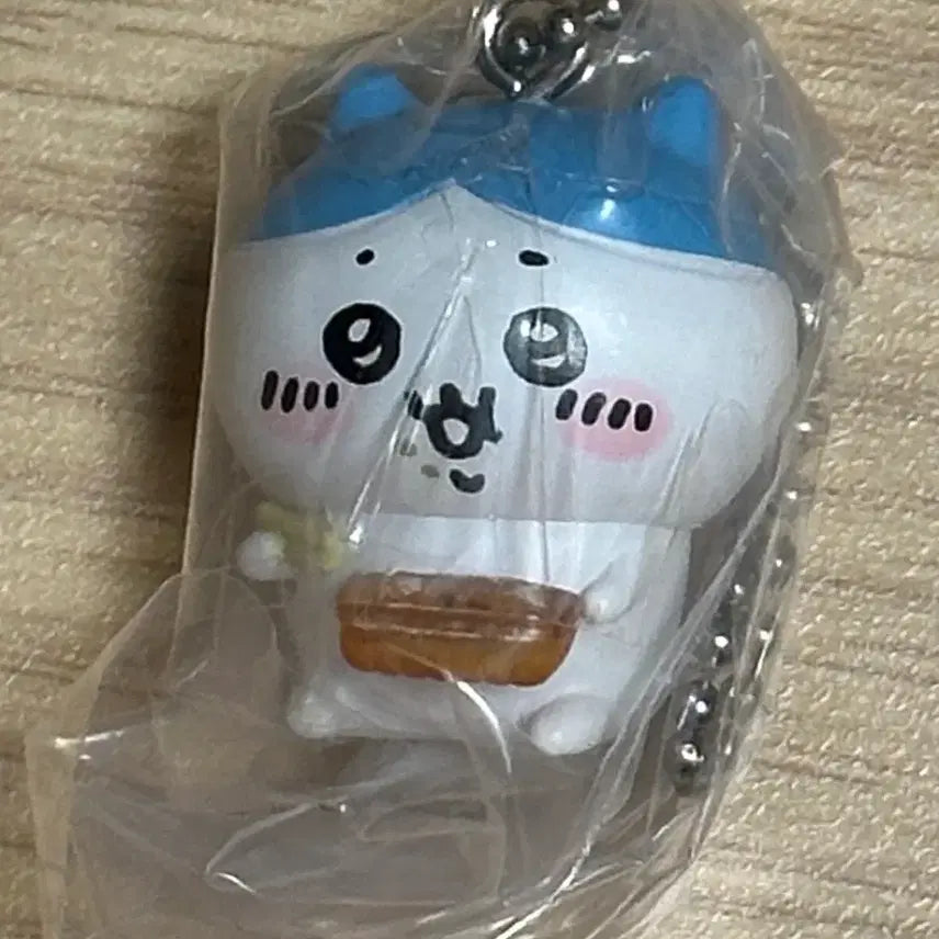 [BUNJANG] Chiikawa Tabemono 2nd Edition Hachiware Figure / 치이카와 타베모노(음식 가득) 2탄 하치와레