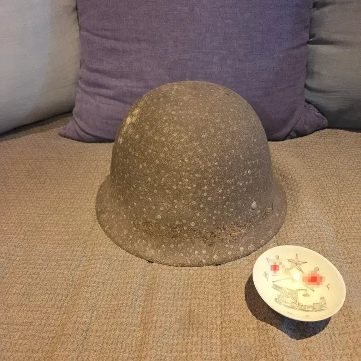 [BUNJANG] WW2 Japanese Army Type 90 Helmet and Sake Cup Set / WW2 이차대전 오리지널 일본군 철모와 일본군 사케잔