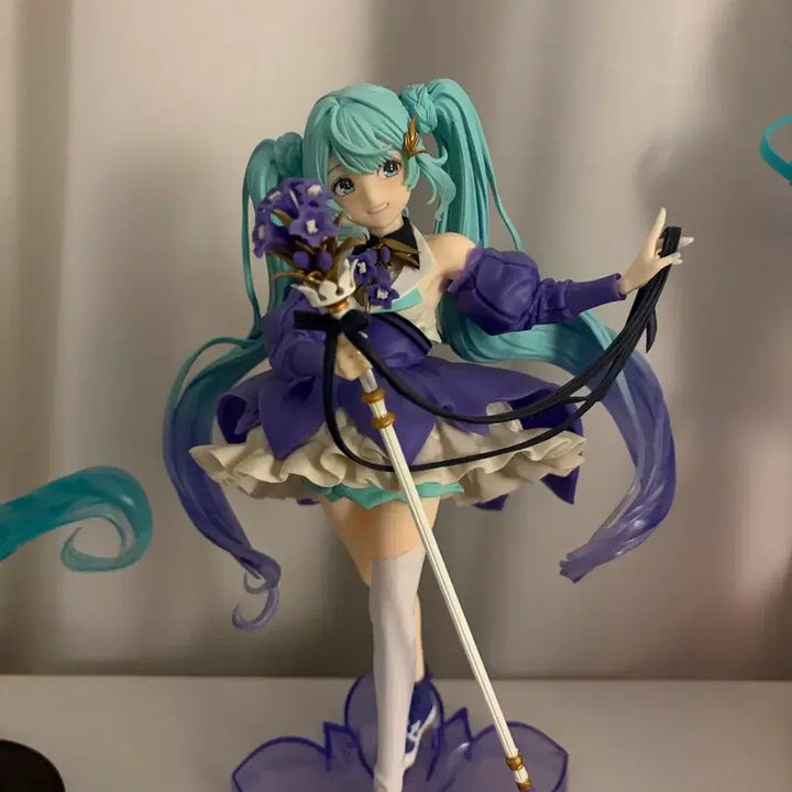 [BUNJANG] Vocaloid Hatsune Miku 2024 Birthday Flower Figure / 보컬로이드 하츠네 미쿠 2024 생일 플라워 미소녀 피규어