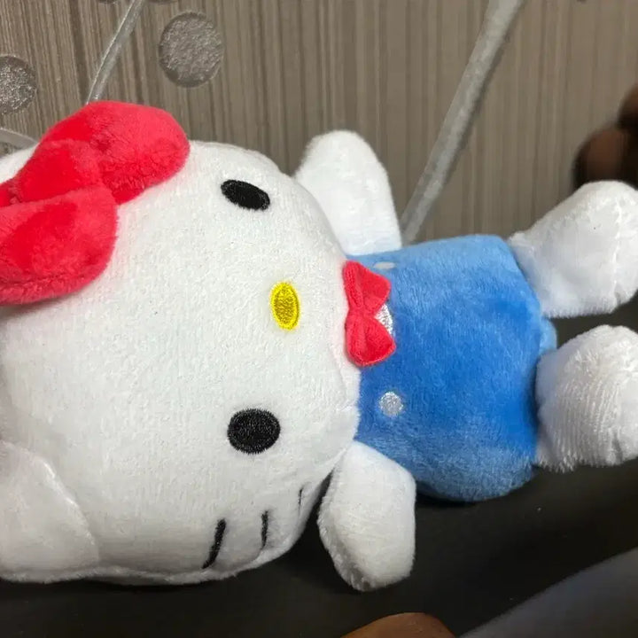 [BUNJANG] Hello Kitty Plush Keychain / 키티 인형 키링