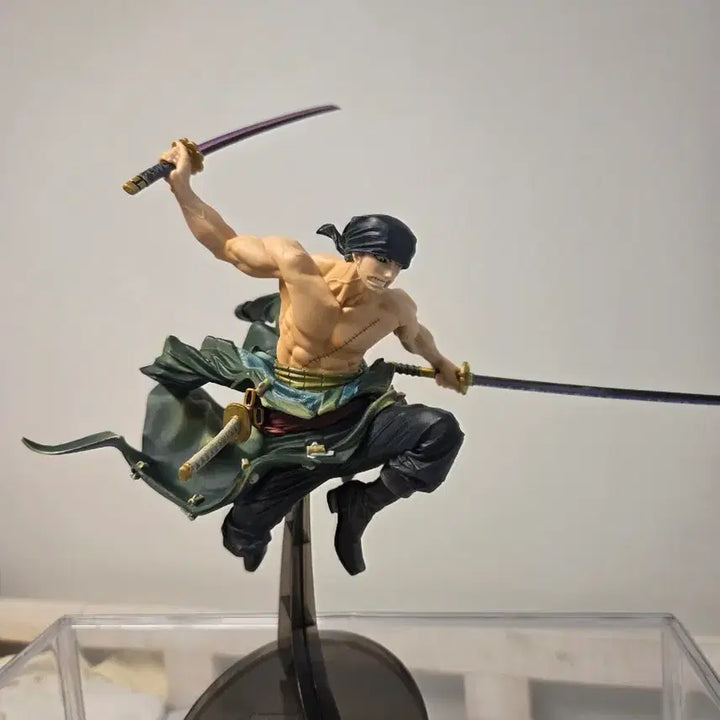 [BUNJANG] Roronoa Zoro Figure / 조로 피규어