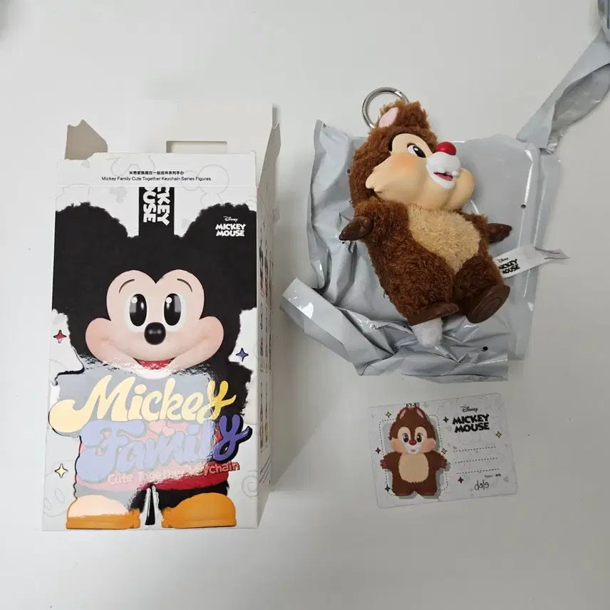 [BUNJANG] POP MART Mickey Family "Always Together" Series Chip &