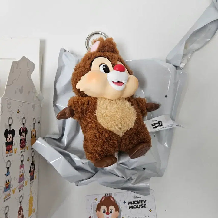 [BUNJANG] POP MART Mickey Family "Always Together" Series Chip &