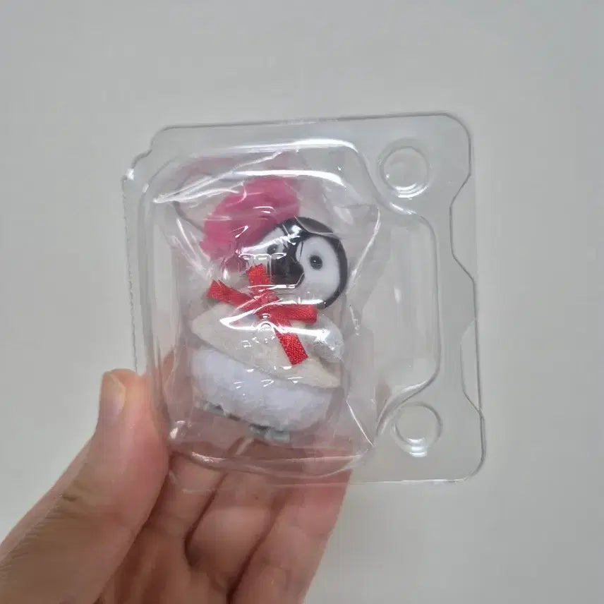 [BUNJANG] Sylvanian Families Happy Sweets Kuji Cherry Penguin Sealed / 실바니안 해피 스위츠 쿠지 체리 펭귄 미개봉