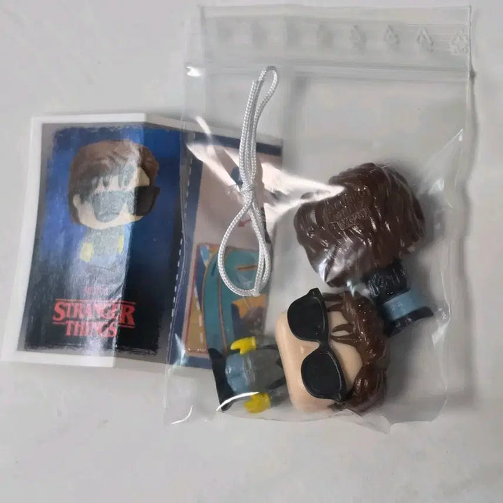 [BUNJANG] Stranger Things Kinder Joy Steve Unused / 기묘한 이야기 스띵 킨더조이 스티브 미사용 새제품